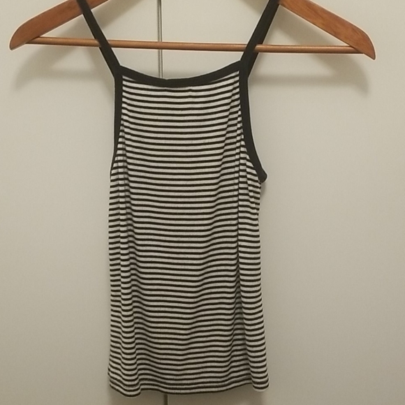 Top - Picture 2 of 3